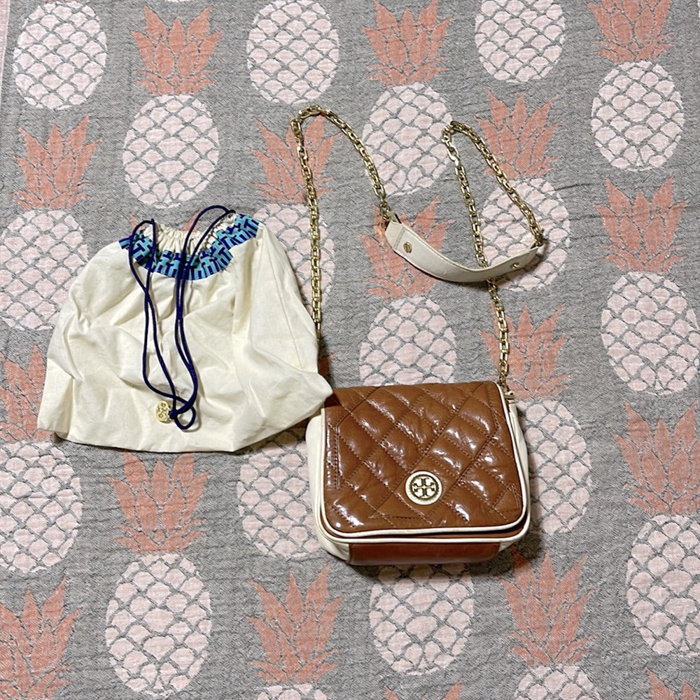 Tory Burch Brown Quilted Crossbody with Cream Trim - Picture 1 of 13